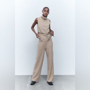 Vs turtleneck top Nwt